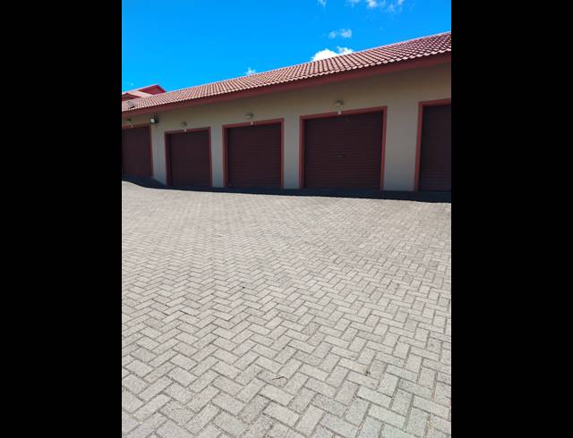 2 BEDROOM APARTMENT FOR SALE IN PIONEER PARK